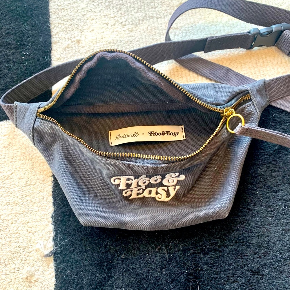 NWOT Madewell Free and Easy Fanny Pouch